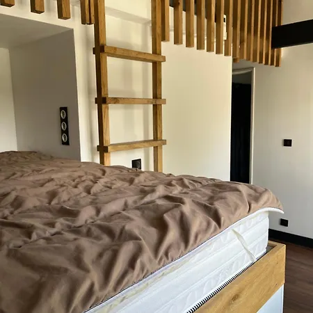 Landais * סנגווינה