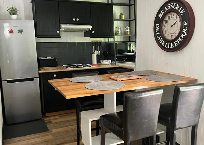 Landais شاليه سانغوينت